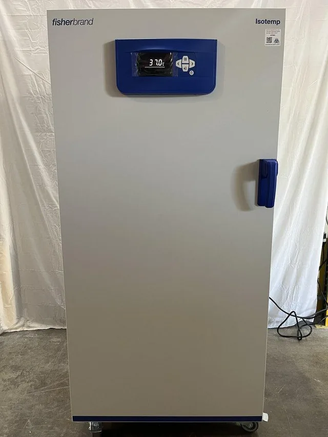Thermo 51031569 Isotemp Peltier Low Temp Incubator for Laboratory Use